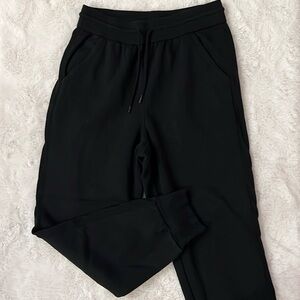 Universal Thread joggers